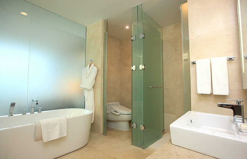 Bathroom 5, High1 Grand Hotel Convention Tower, Jeongseon