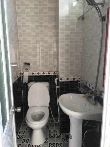 Bathroom 4, Mai Chau Hotel & Homestay 24 - Hostel, Mai Châu