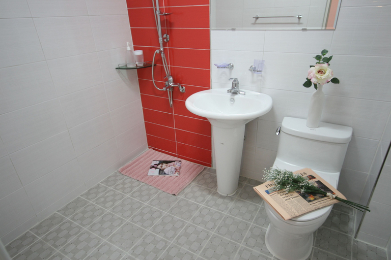 Bathroom 3, Forest Of Color Pension, Chuncheon