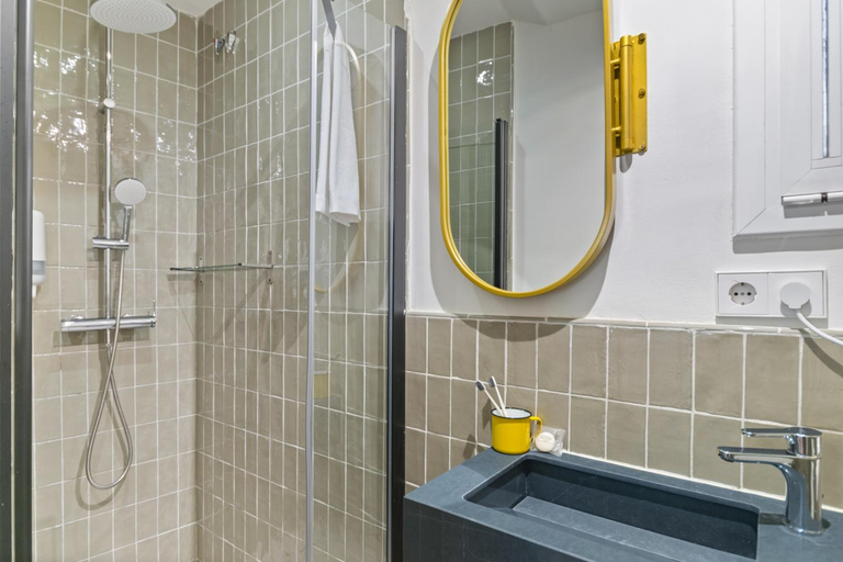 Bathroom 2, Apartamentos Bahia, Barcelona