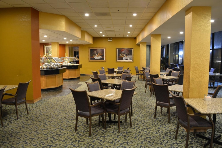 Food & Drinks 5, Chicago Lake Shore Hotel, Cook