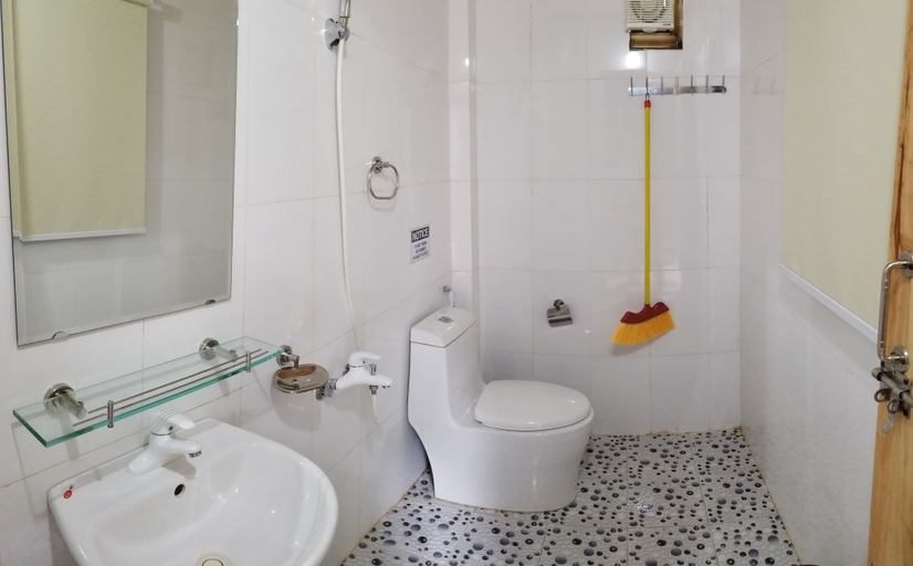 Bathroom 4, Green Peace Bungalow, Hoa Lư