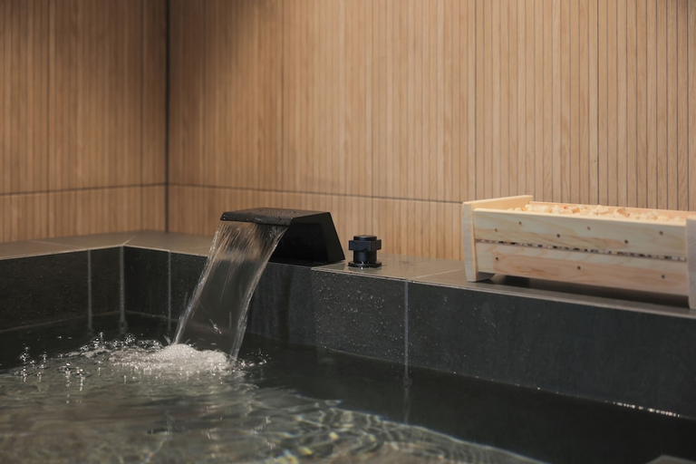 Sport & Beauty 5, Ehotel Gumi, Gumi