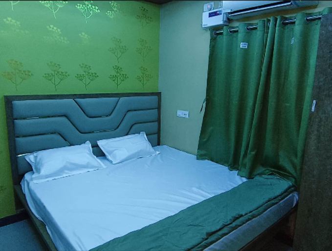Room 3, Acharya Residency, Puri