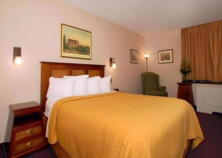 Bedroom 2, Quality Inn Massena NY, Saint Lawrence