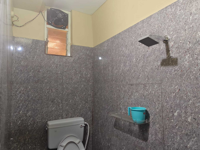 Bathroom 2, Acharya Residency, Puri