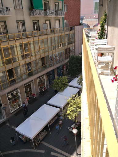 Others 5, Bell's, Napoli