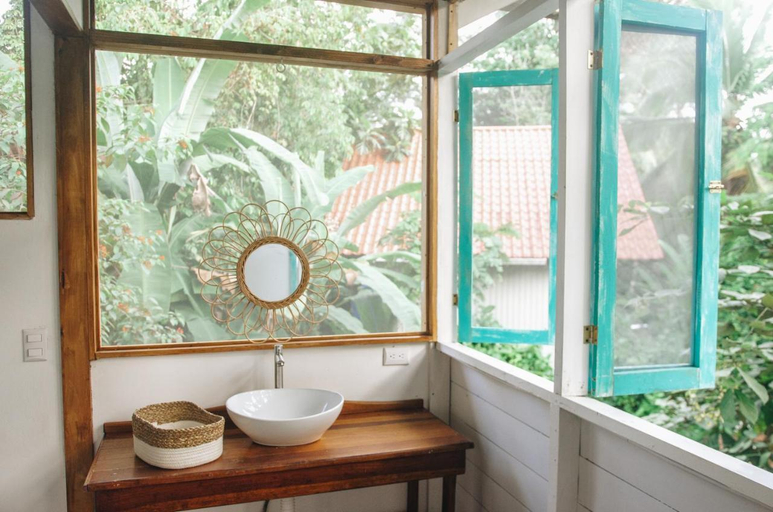 Bathroom 2, Casa BOHÖ, Talamanca