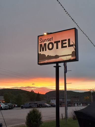 Others 5, Sunset Motel, Thunder Bay