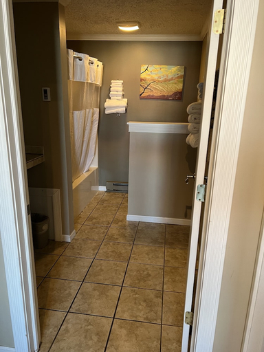 Bathroom 3, Continental Inn, Cheboygan