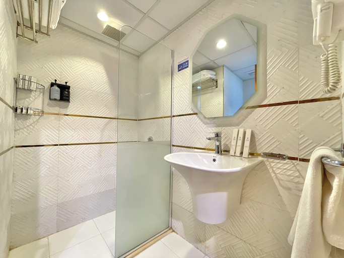 Bathroom, ODST ALMADINA HOTEL فندق اودست المدينة, Al Madinah Al Munawwarah