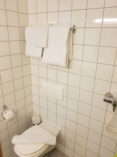 Bathroom 4, Stav Hotel, Malvik