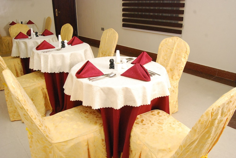 Food & Drinks, Grandbee Apartment And Residence, Kosofe