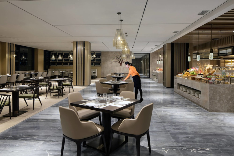Food & Drinks 4, Courtyard Zhengzhou Airport, Zhengzhou