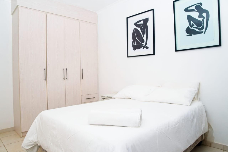Room 2, Stylish 2 Bed Marlborough Garden Apartment - 2388, Harare