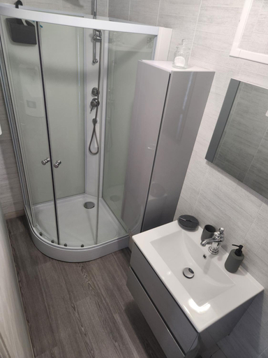 Bathroom, ESCALE AU CLOS SAINT MARTIN DE JUILLERS Gites et Chambres d'hotes, Charente-Maritime