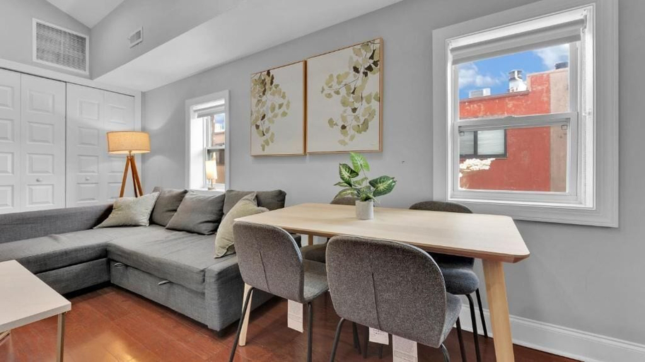 Interior 2, Apartmint at 602 2nd St Philadelphia, Philadelphia