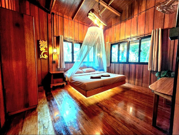 Bedroom 2, Khao Sok Silver Cliff Resort, Phanom