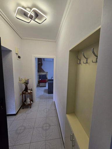 Others 5, Villa Mehmeti, Sarandës