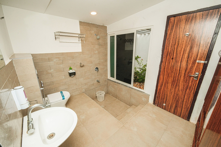 Bathroom 4, Shelter Beach Resort, Kancheepuram
