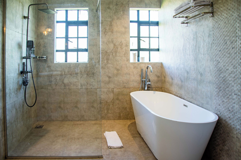 Bathroom 4, Gigiri Lion Villas 1, Westlands