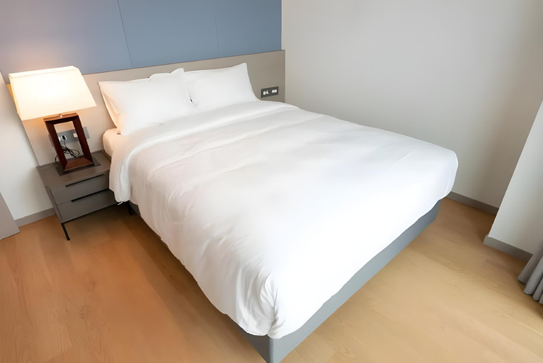 Bedroom 3, Ramada Plaza Hotel, Jaeun-do, Sinan