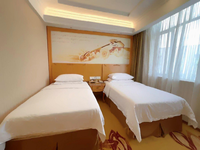 Bedroom 2, Vienna Hotel Guangdong Shantou South Bus Station, Shantou
