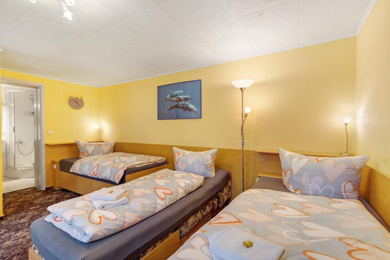 Bedroom 3, Hunziger's Zimmervermietung, Oberhavel