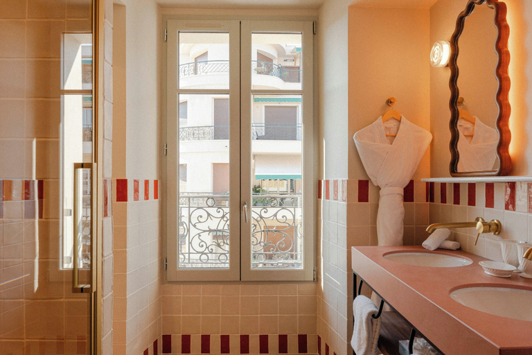 Bathroom 5, Hotel Posidonia, Alpes-Maritimes