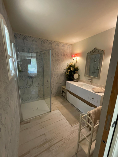 Bathroom 5, L'Irisciabella, Vaucluse
