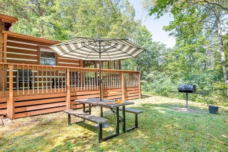 Outdoor dining 2, Haus Edelweiss, Sevier