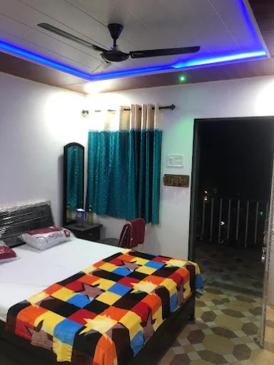 Bedroom 4, Aapla Ghar Dapoli, Ratnagiri