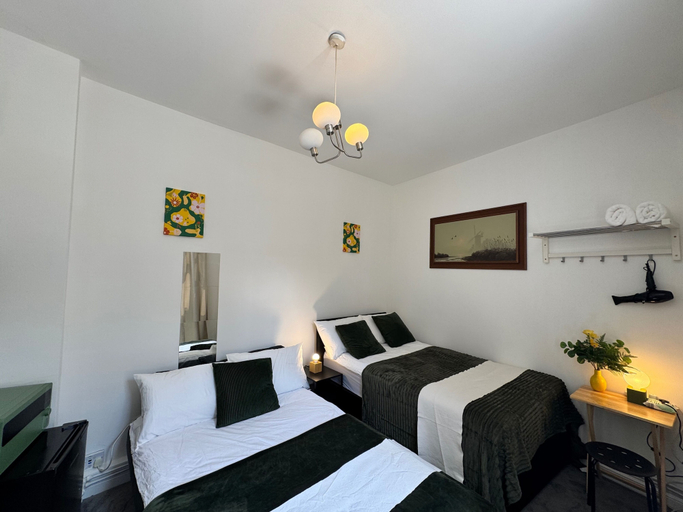Room 3, Eurostar Private Studio Flat Sleeps up to 4 London, London