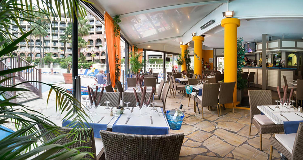 Food & Drinks 4, ZEN BEACH CANNES Sea View Apartment Beach in front X2 Pools-AC-Clim-Wifi-Free Parking inside, Alpes-Maritimes