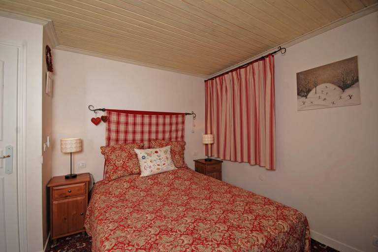 Bedroom 2, Chalet Mokus, Savoie