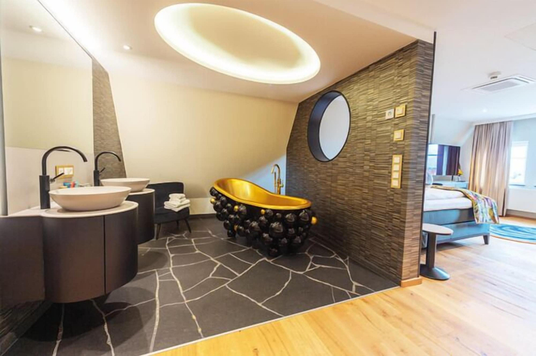 Bathroom 5, Prinzhotel Rothenburg, Ansbach