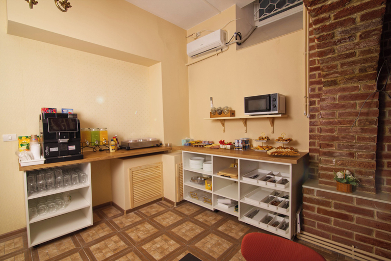 Dining 5, Maison Berthelot, Municipiul Bucuresti