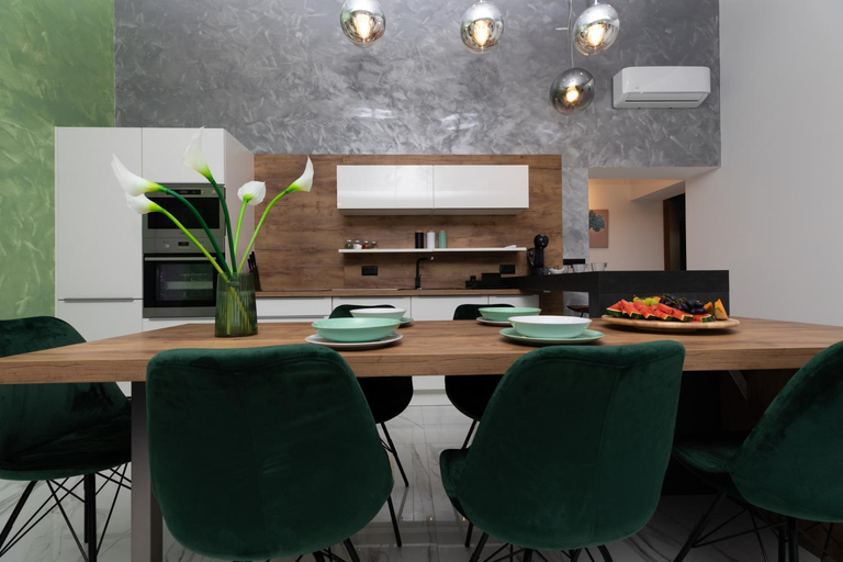Others 5, Apartments Ban, Omiš