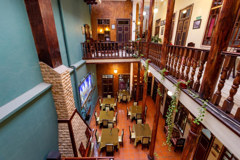 Shared lounge/TV area 1, Hotel Majestic 1 Centro Historico Cuenca, Cuenca