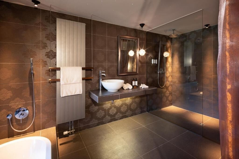 Bathroom 2, Gams zu zweit, Bregenz