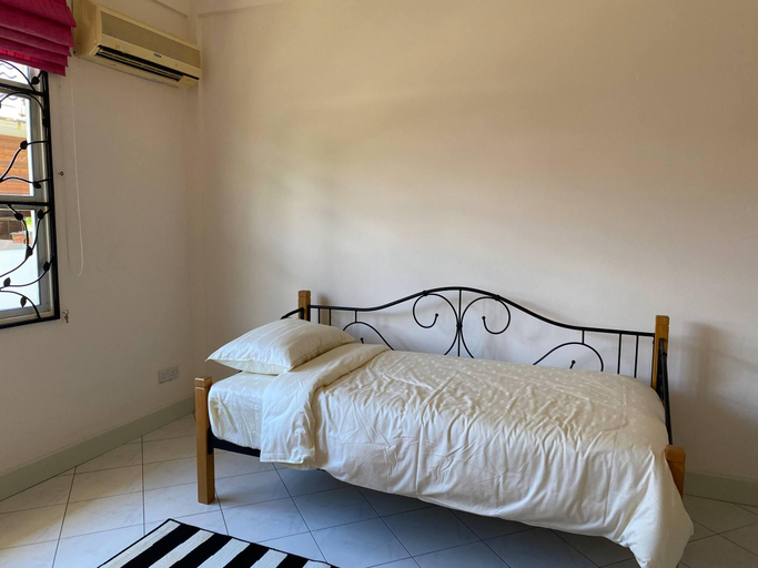 2, Urban Living in Kampung setting, Kuching