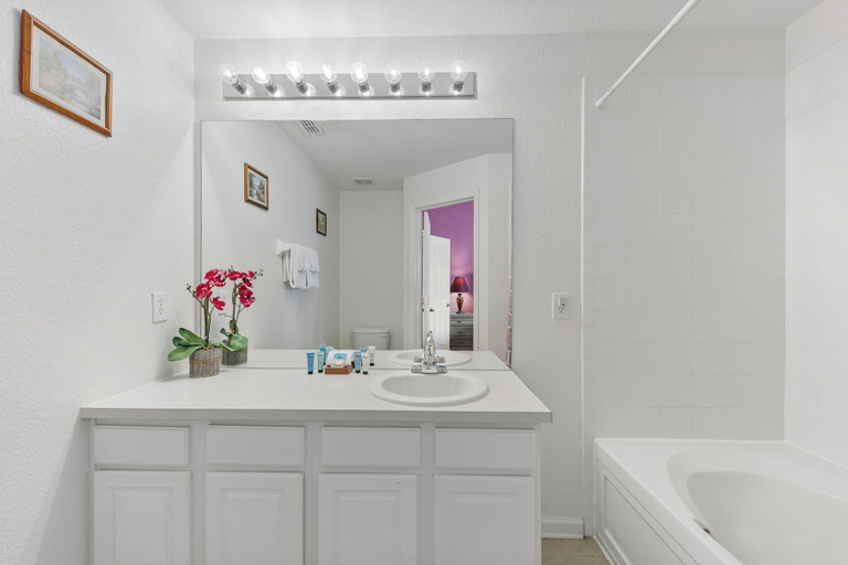 Property amenity 2, 7666 Fitzclarence St, Osceola