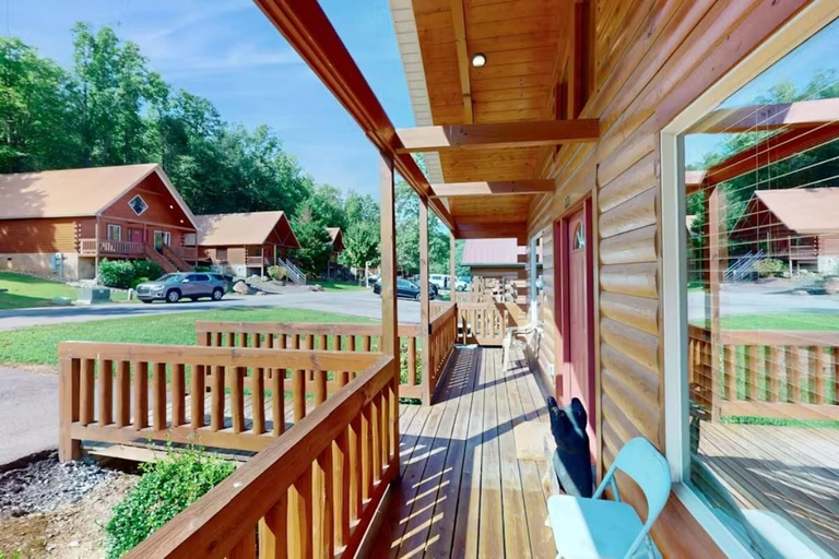 Terrace/patio 3, Southern Comfort Cabin, Sevier