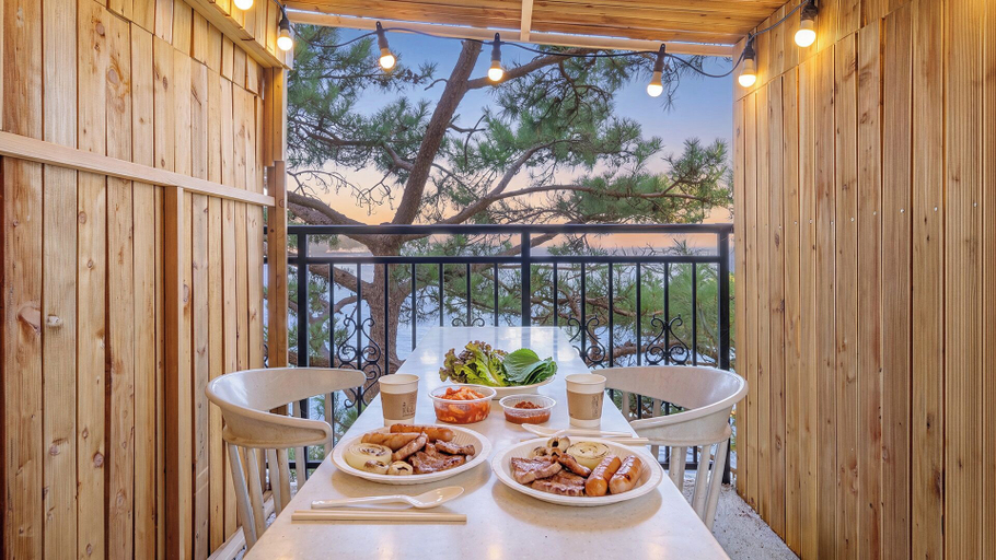 Food & Drinks, Yeosu Nukim Pension, Yeosu