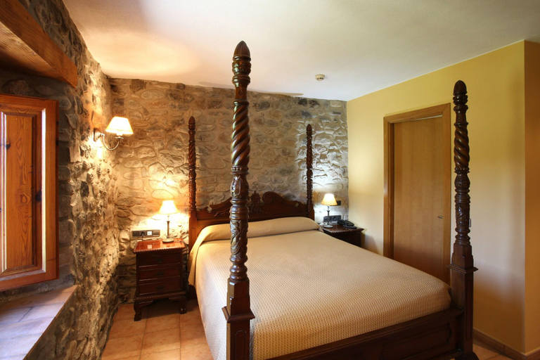 Bedroom 3, Mas La Casassa, Girona