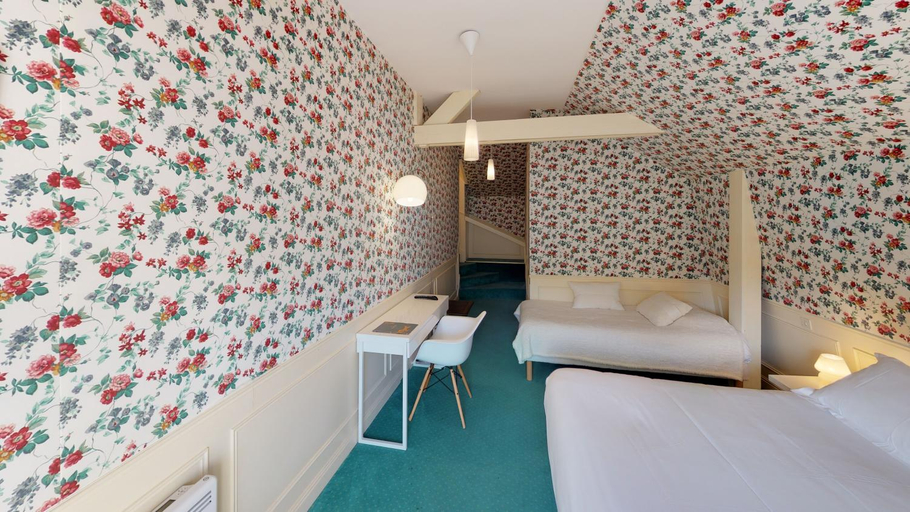 Bedroom 2, Hotel de charme Les Mimosas, Finistère