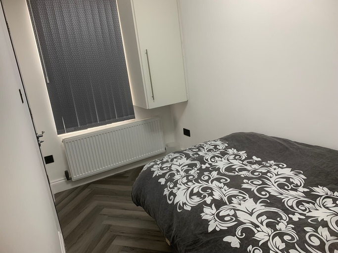 Room 5, 3 Bedroom Apartment Sleeps 7 With Wifi, London