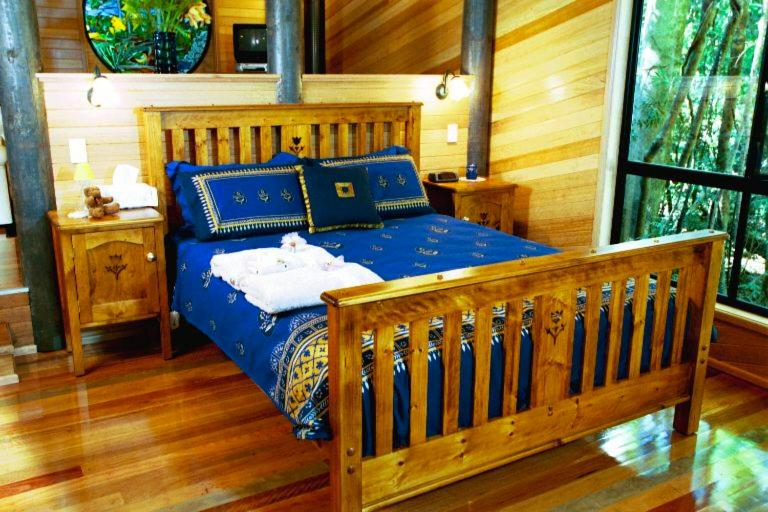Bedroom 2, Springbrook Lyrebird Retreat, Gold Coast