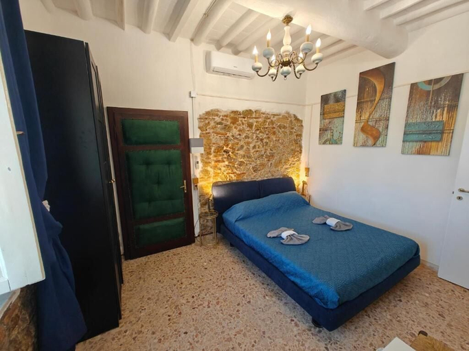 Room 3, Nostra Torre, Pisa