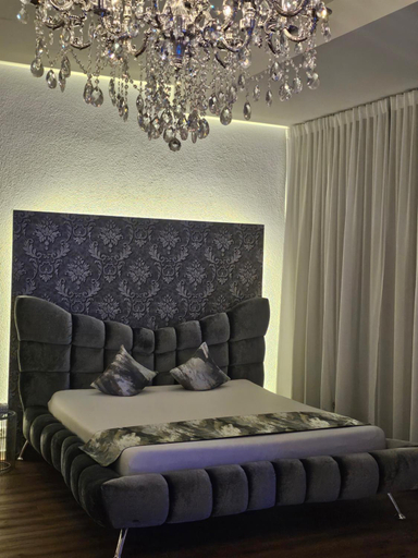 Bedroom 2, Privat-Spa mit Whirlpool und Sauna in Sursee, Sursee